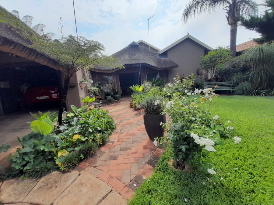 3 Bedroom Property for Sale in Randlespark North West